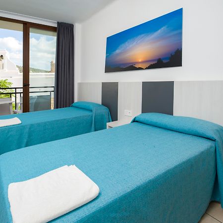 Apartamentos Tramuntana Sant Antoni de Portmany Extérieur photo