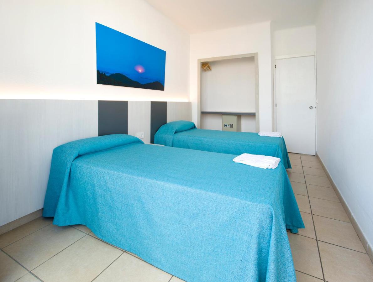 Apartamentos Tramuntana Sant Antoni de Portmany Extérieur photo