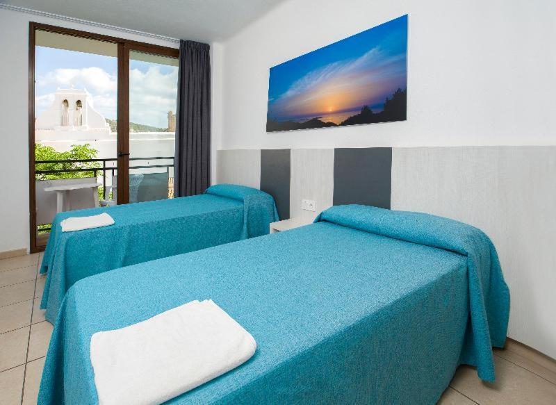 Apartamentos Tramuntana Sant Antoni de Portmany Chambre photo