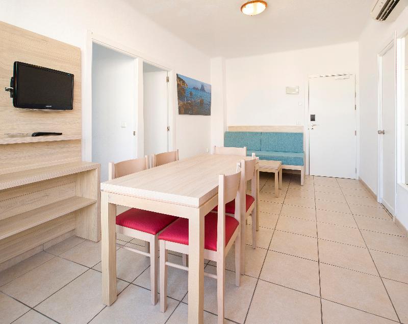 Apartamentos Tramuntana Sant Antoni de Portmany Extérieur photo