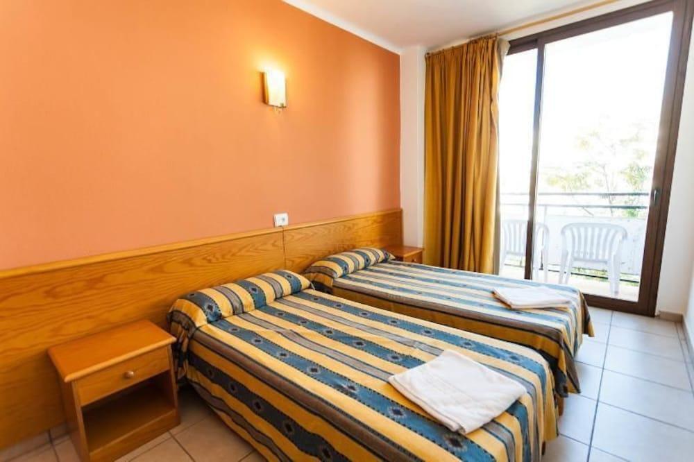 Apartamentos Tramuntana Sant Antoni de Portmany Extérieur photo